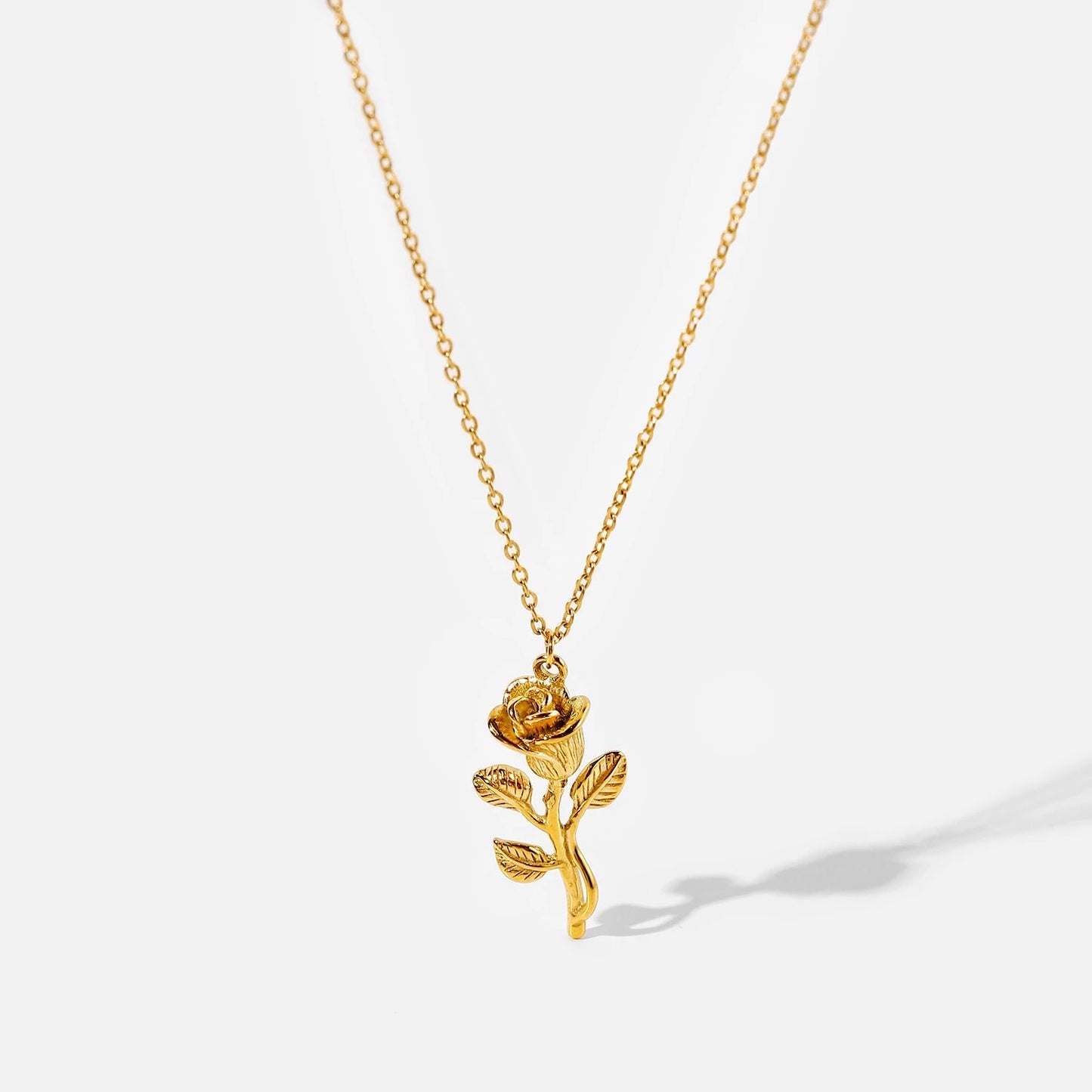 Dainty Rosa Necklace