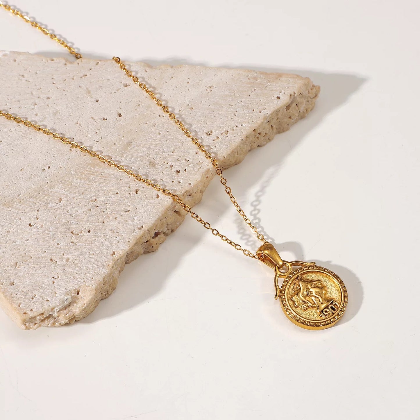 Queen Elizabeth Head Coin Pendent